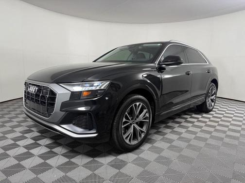 2023 Audi Q8 55 Premium Plus