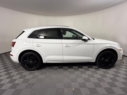 2019 Audi Q5 2.0T Premium Plus