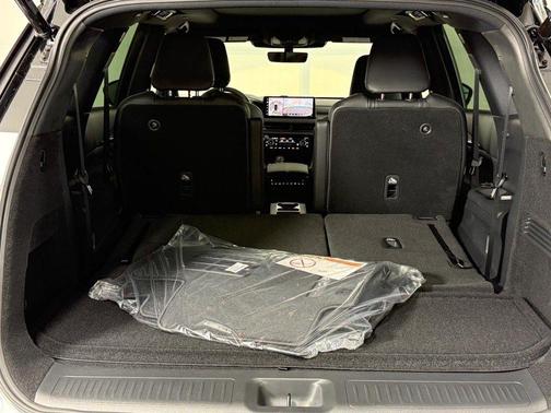 Radiant White 2027 INFINITI QX60 SPORT AWD