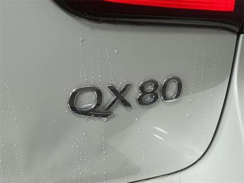 2023 INFINITI QX80 Sensory
