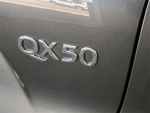 2022 INFINITI QX50 LUXE