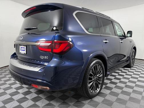 2023 INFINITI QX80 Premium Select