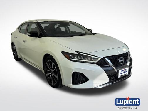Pearl White Tricoat 2023 Nissan Maxima SV