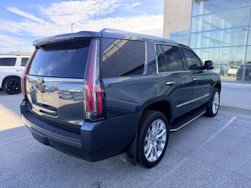 2019 Cadillac Escalade Luxury