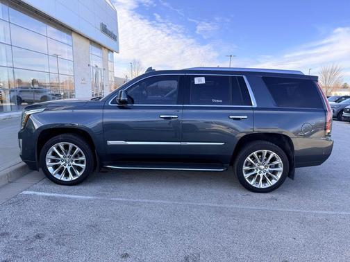 2019 Cadillac Escalade Luxury