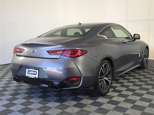 2022 INFINITI Q60 LUXE