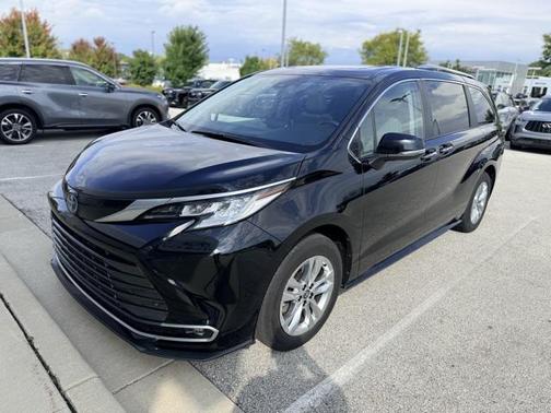 2024 Toyota Sienna Limited 7-Passenger
