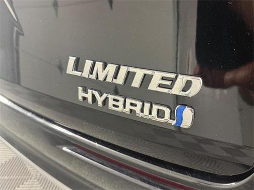 2024 Toyota Sienna Limited 7-Passenger