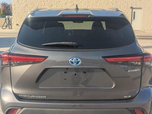 2021 Toyota Highlander Hybrid XLE