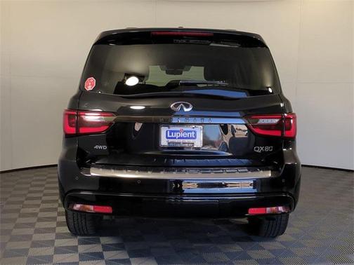2022 INFINITI QX80 Premium Select