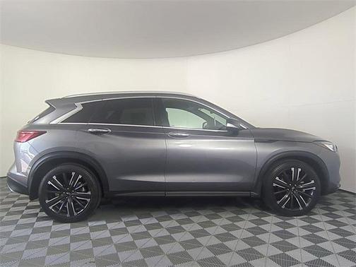 2022 INFINITI QX50 LUXE