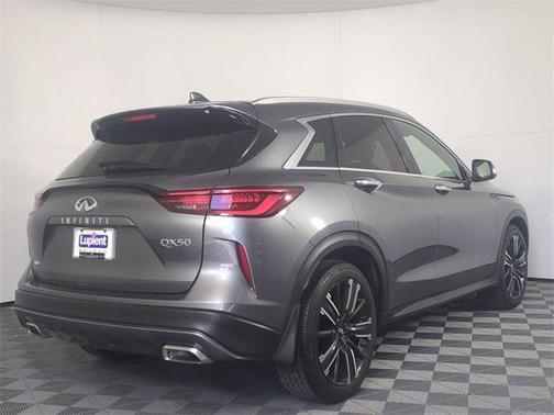 2022 INFINITI QX50 LUXE