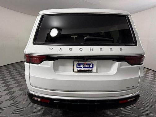 Bright White Clearcoat 2024 Jeep Wagoneer Series II