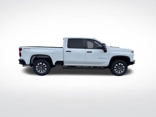 2022 Chevrolet Silverado 2500 Custom