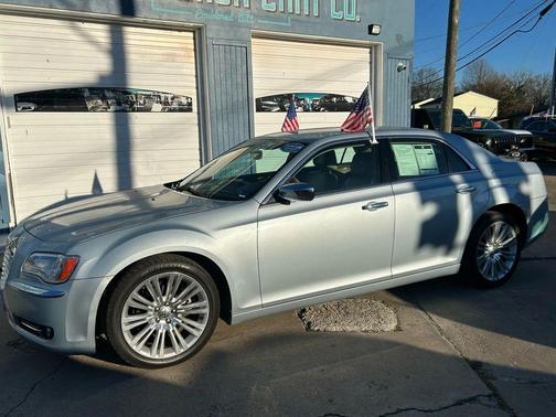 2013 Chrysler 300C Base