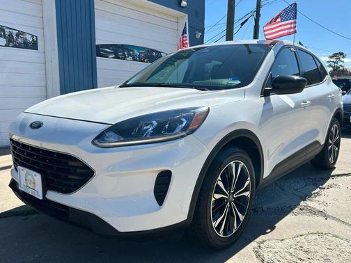 2021 Ford Escape SE