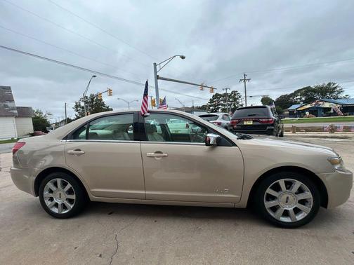 2007 Lincoln MKZ Base