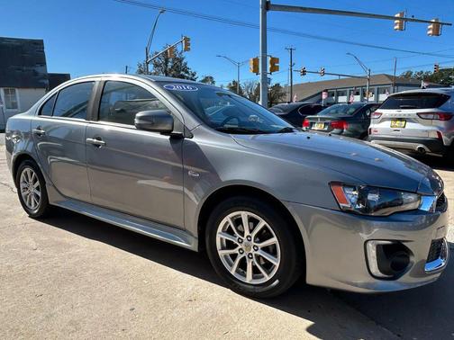 2016 Mitsubishi Lancer SE