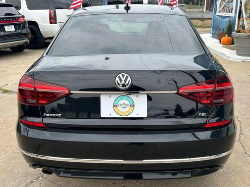 2019 Volkswagen Passat 2.0T R-Line