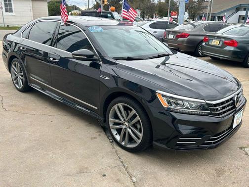 2019 Volkswagen Passat 2.0T R-Line