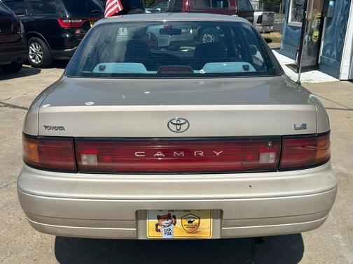 1992 Toyota Camry LE