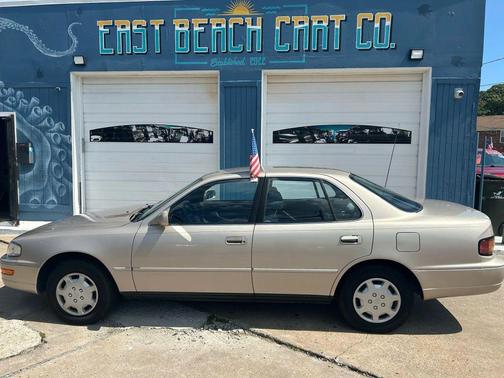 1992 Toyota Camry LE