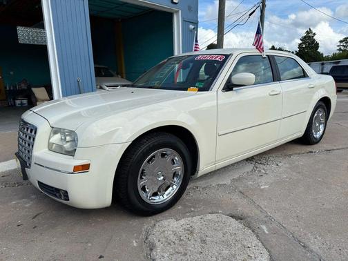 2005 Chrysler 300 Touring