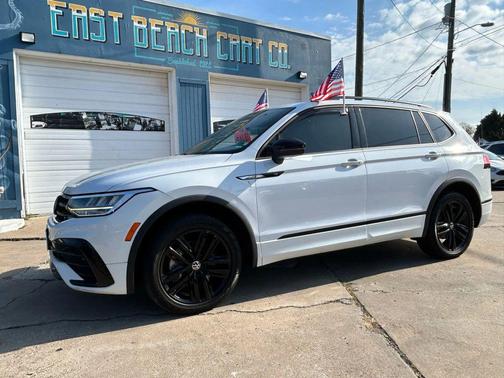 2022 Volkswagen Tiguan 2.0T SE R-Line Black 4MOTION