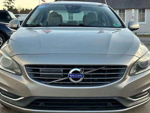 2015 Volvo S60 T5 Platinum