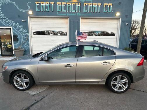 2015 Volvo S60 T5 Platinum