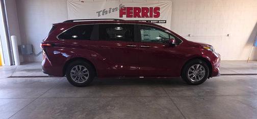 2025 Toyota Sienna XLE