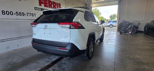 2025 Toyota RAV4 Hybrid LE