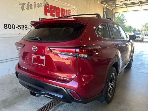 2025 Toyota Highlander XLE