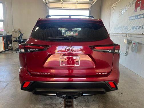 2025 Toyota Highlander XLE