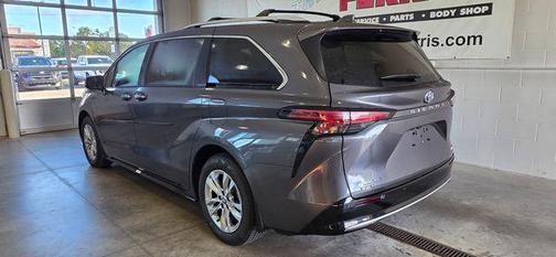 2025 Toyota Sienna Limited
