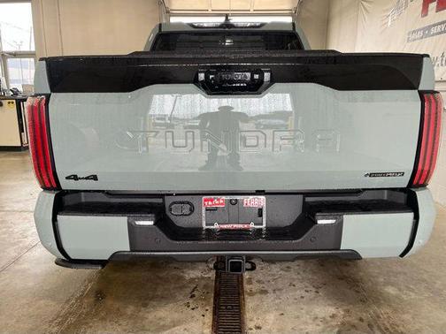 2025 Toyota Tundra Hybrid Platinum