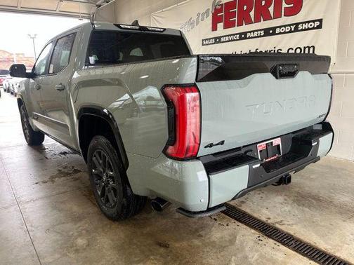 2025 Toyota Tundra Hybrid Platinum