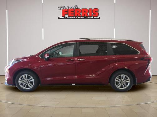 Pearl 2026 Toyota Sienna Limited