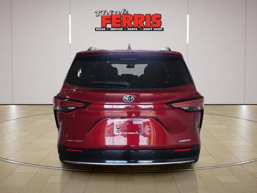 Pearl 2026 Toyota Sienna Limited