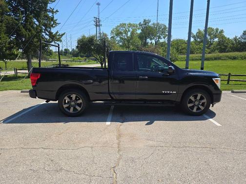 2017 Nissan Titan S