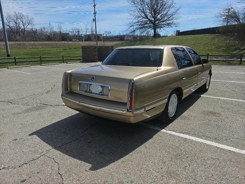 1999 Cadillac DeVille Base