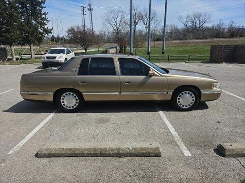 1999 Cadillac DeVille Base