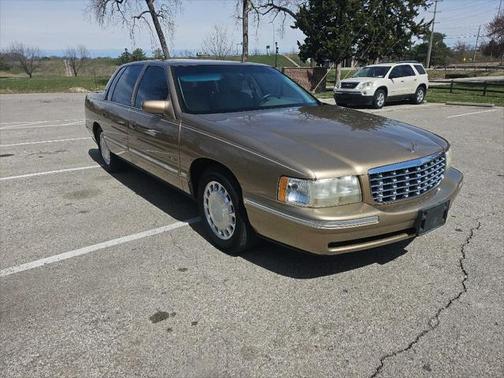 1999 Cadillac DeVille Base