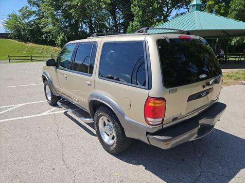 2000 Ford Explorer XLT