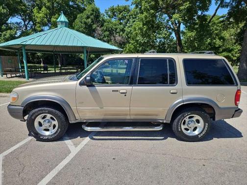 2000 Ford Explorer XLT
