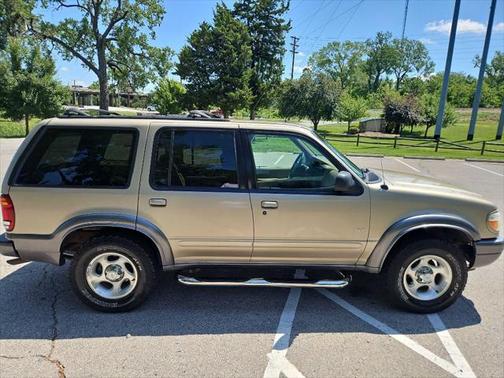 2000 Ford Explorer XLT