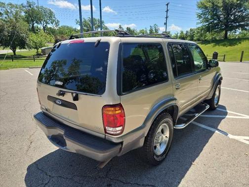 2000 Ford Explorer XLT