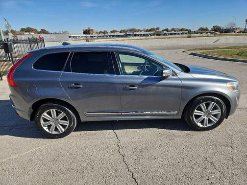 2016 Volvo XC60 T6 Drive-E