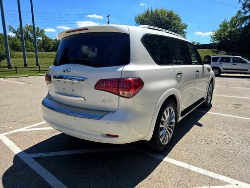 2017 INFINITI QX80 Base