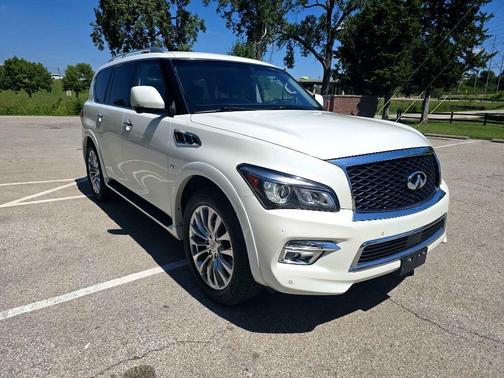 2017 INFINITI QX80 Base